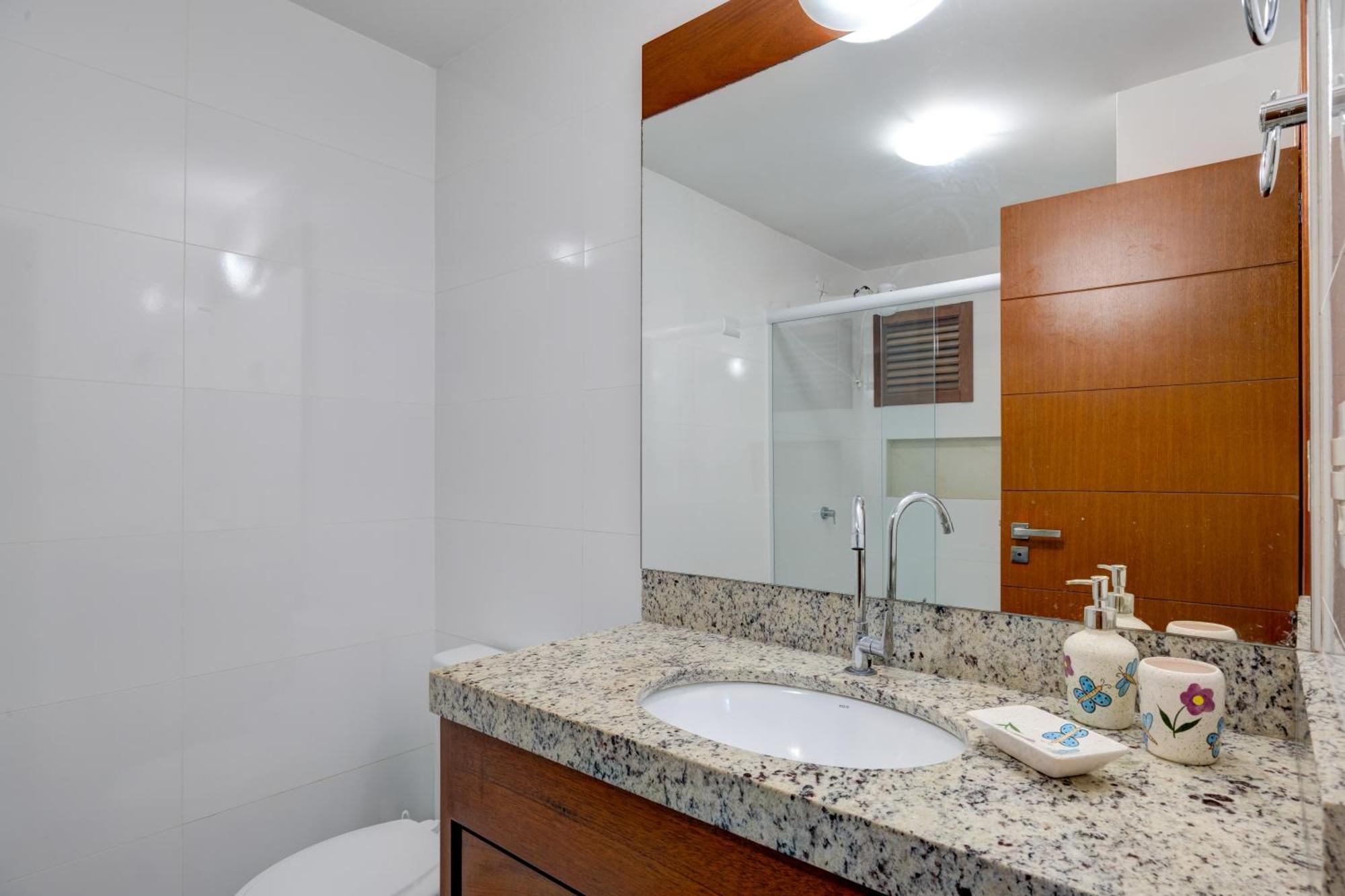 Apartamento Ambiente Familiar Com Vista Lateral Do Mar Balneario Camboriu
