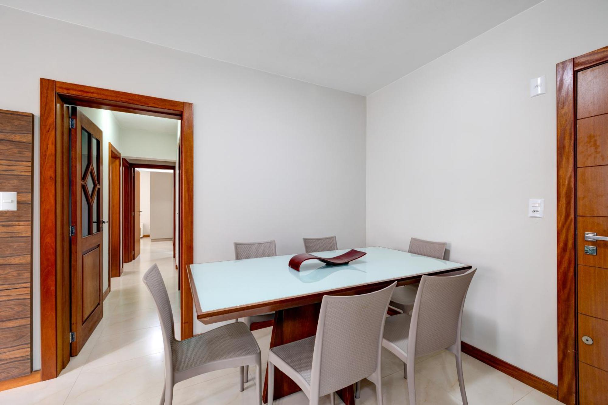 Apartamento Ambiente Familiar Com Vista Lateral Do Mar Balneario Camboriu