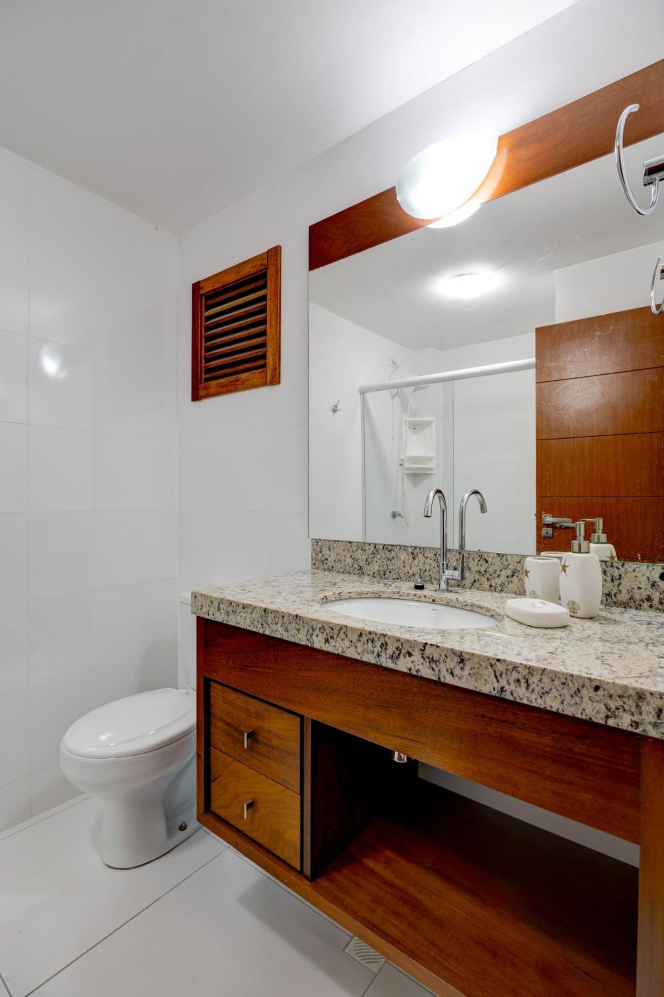 Apartamento Ambiente Familiar Com Vista Lateral Do Mar Balneario Camboriu