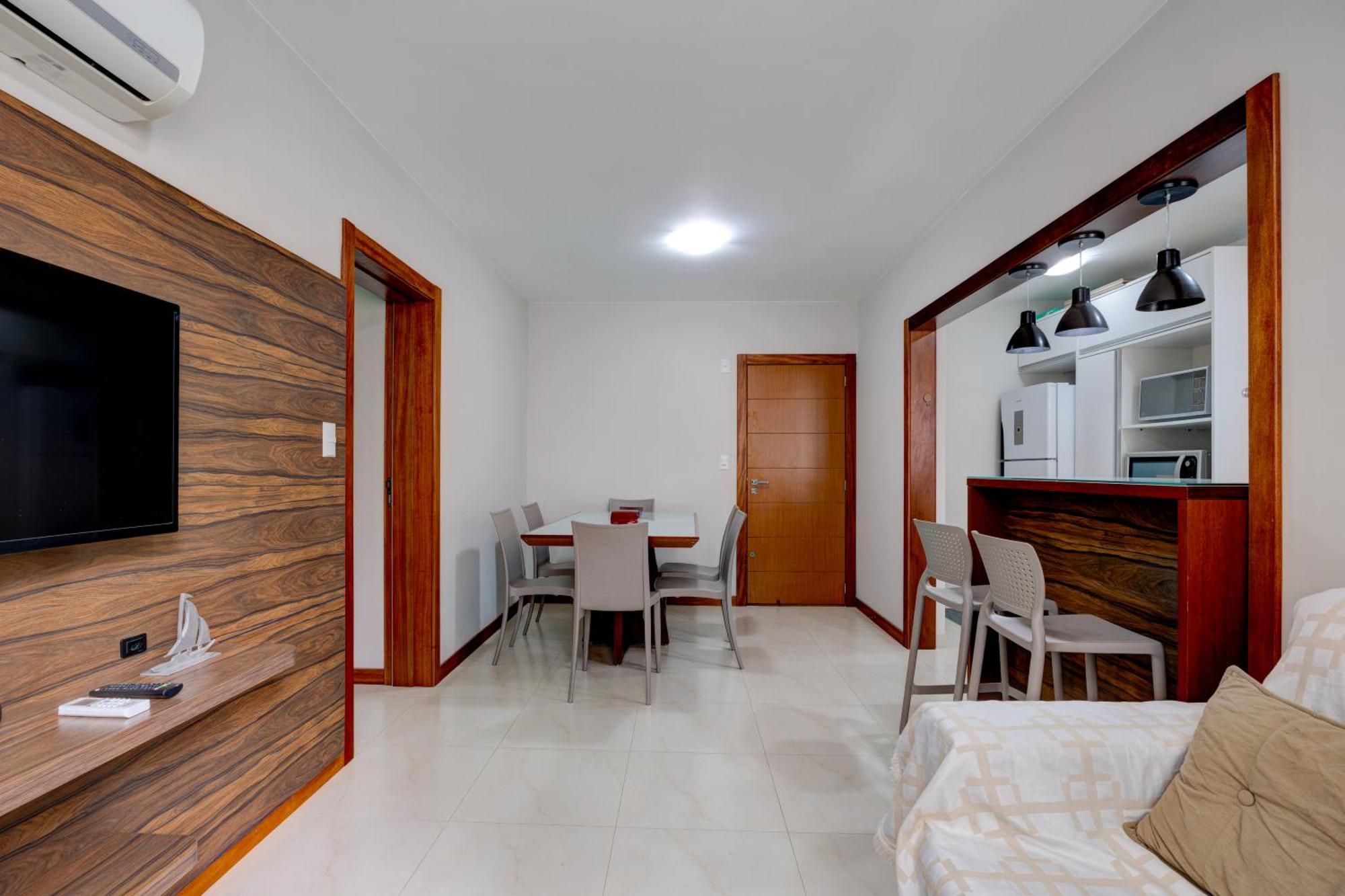 Ambiente Familiar Com Vista Lateral Do Mar Apartamento